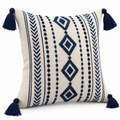 Dekokissen 45 x 45 cm Textil Creme Dunkelblau mit Quasten im Boho-Stil